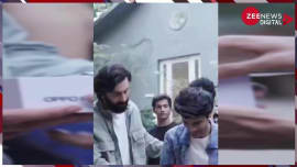 why Ranbir Kapoor throw the fan phone revealed truth in this video watch now why Ranbir Kapoor throw the fan phone revealed truth in this video watch now