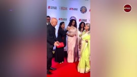 jaya bacchan ignore kangana ranaut at uunchai screening fans react on viral video jaya bacchan ignore kangana ranaut at uunchai screening fans react on viral video