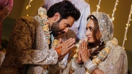 Varun Dhawan and Natasha got married for a year, shared unseen pictures on their first anniversary Varun Dhawan and Natasha got married for a year, shared unseen pictures on their first anniversary