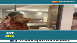 Mouni roy in deep neck blouse stunned fans to see Mouni in saree Mouni roy in deep neck blouse stunned fans to see Mouni in saree