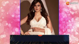 Shweta Tiwari slips pallu gives competition to daughter Palak Tiwari Shweta Tiwari slips pallu gives competition to daughter Palak Tiwari