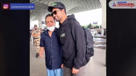 Vicky Kaushal looked cool in black sweatshirt and cargo pants Vicky Kaushal looked cool in black sweatshirt and cargo pants
