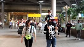 Soha Ali Khan and Kunal Khemu With Daughter spotted at the Airport Soha Ali Khan and Kunal Khemu With Daughter spotted at the Airport